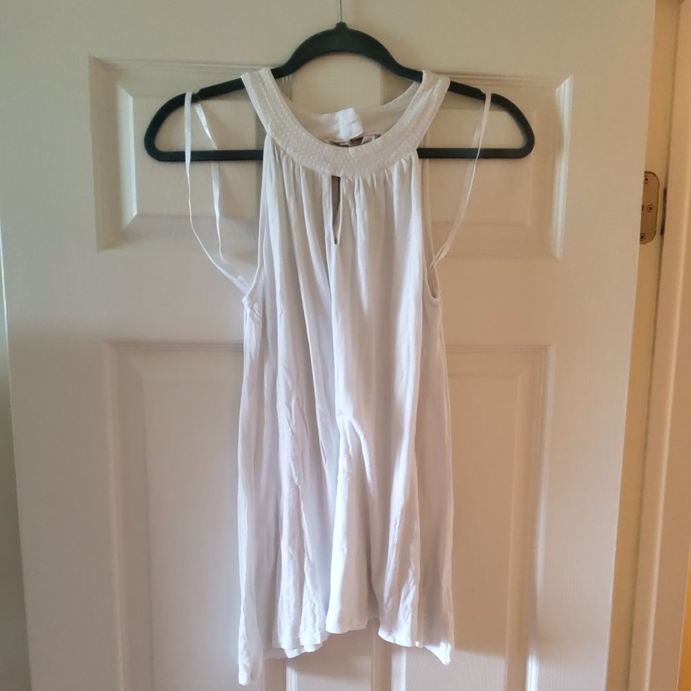 New York Co. White key hole tank top